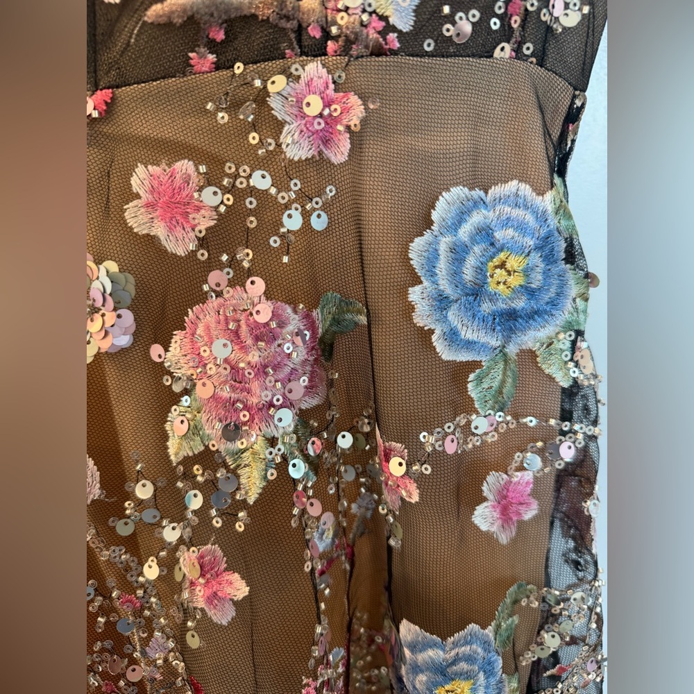 NWOT BRONX AND BANCO MIDNIGHT EMBROIDERED FLORAL GOWN - Picture 11 of 15